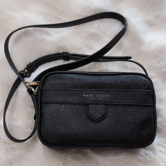 Marc Jacobs Handbags - Marc Jacobs Liaison Black Crossbody Bag